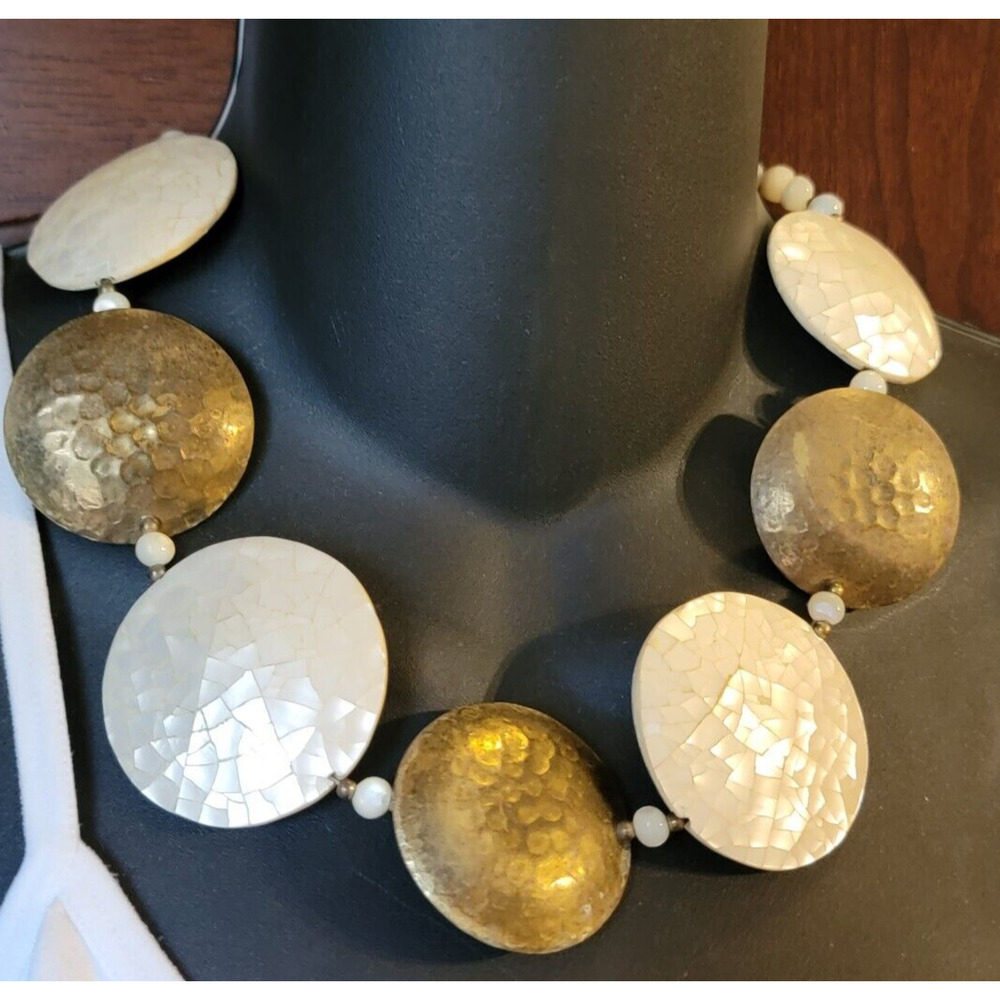 Brass & Mother of Pearl Necklace White & Gold Statement Ethnic Jewelry 18" wh414 - Picture 5 of 9